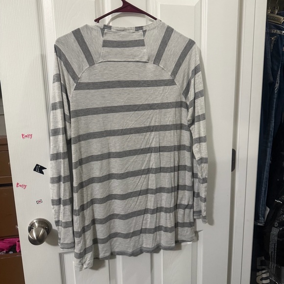 CAbi Gray Striped Long Sleeve Top Small | V-Neck Soft Rayon Stretch Casual Tee - Picture 5 of 8